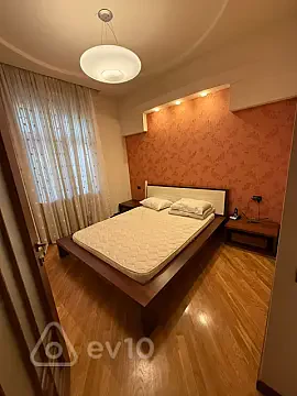 Kirayə verilir 3 otaqlı köhnə tikili 85 m² — Bakı, Nəsimi 3 otaq 85.00 m²