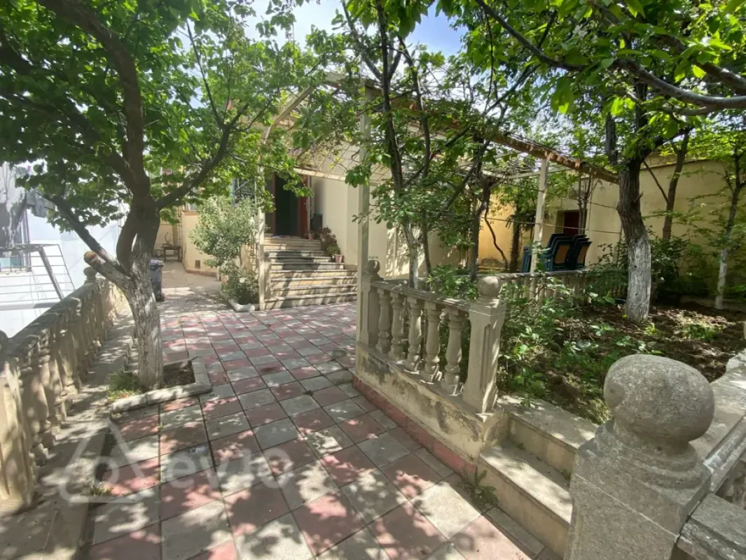Satılır 4 otaqlı həyət evi 94 m²