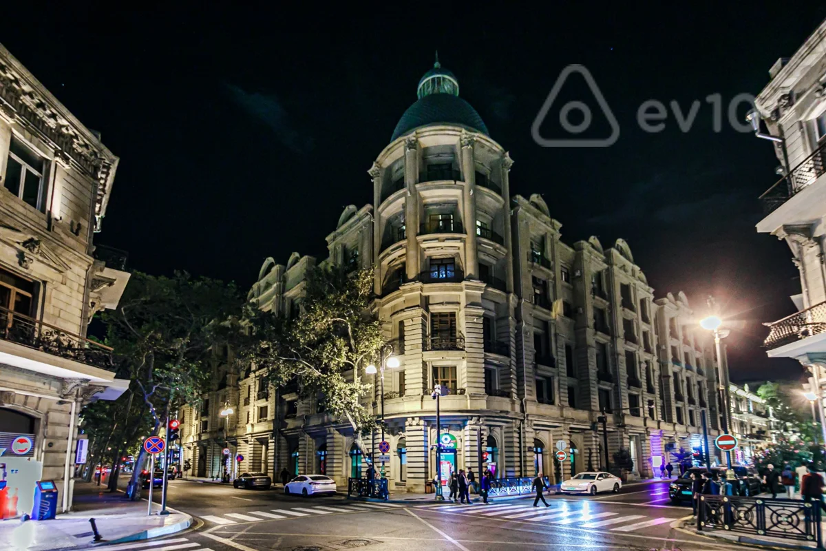 Satılır 3 otaqlı köhnə tikili 120 m² — Bakı, Səbail 3 otaq 120.00 m²