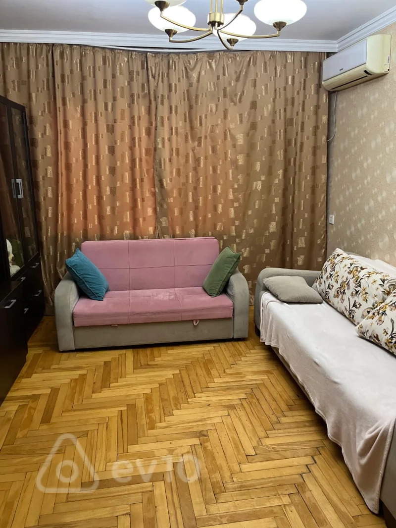 Kirayə verilir 3 otaqlı köhnə tikili 70 m² — Bakı, Nizami 3 otaq 70.00 m²