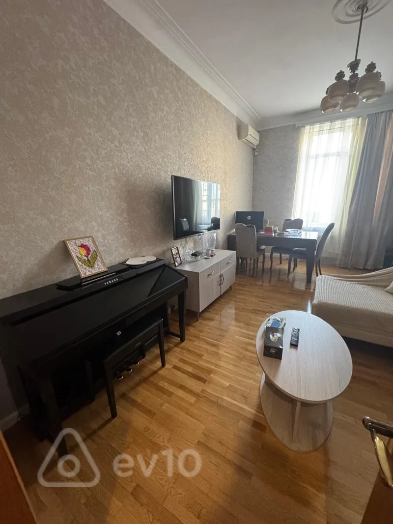 Satılır 3 otaqlı köhnə tikili 80 m² — Bakı, Nəsimi 3 otaq 80.00 m²
