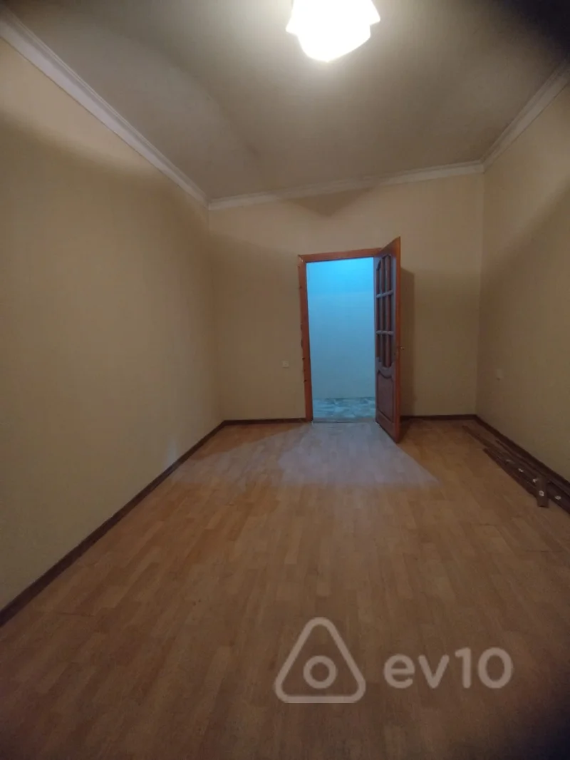 Satılır 2 otaqlı köhnə tikili 35 m² — Bakı, Yasamal 2 otaq 35.00 m²