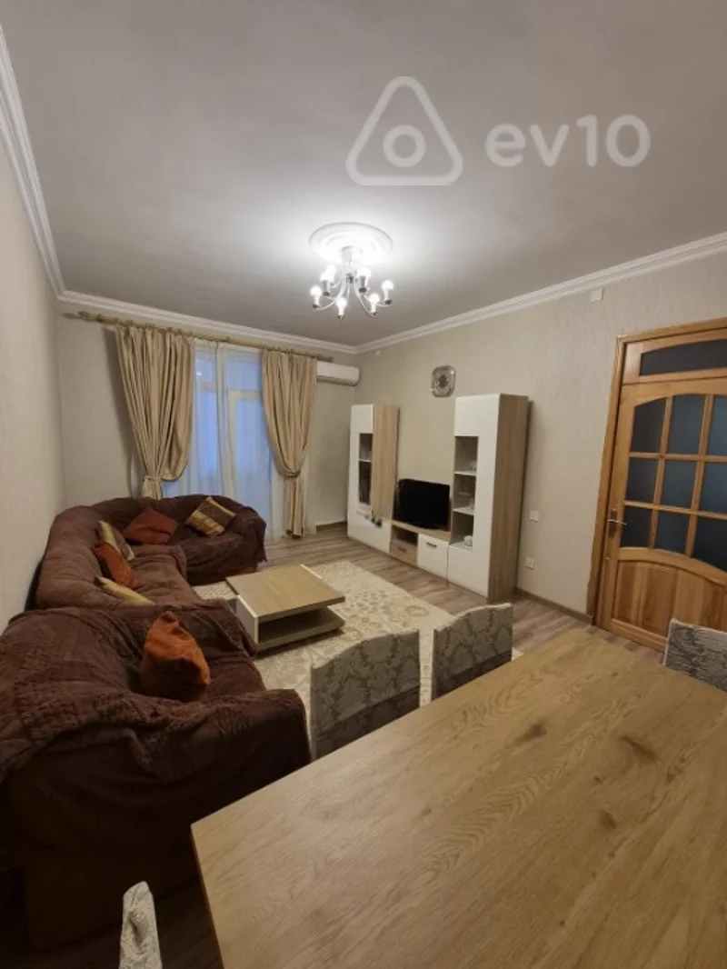 Kirayə verilir 3 otaqlı köhnə tikili 110 m² — Bakı, Nəsimi 3 otaq 110.00 m²