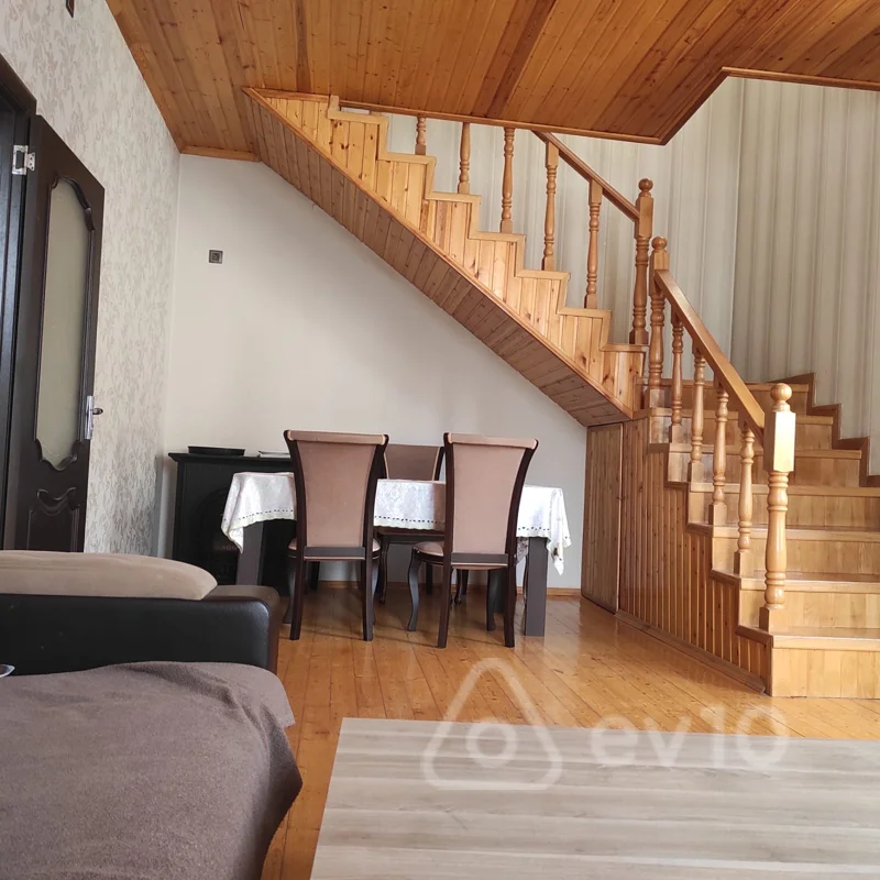 Kirayə verilir 4 otaqlı köhnə tikili 160 m² — Bakı, Yasamal 4 otaq 160.00 m²