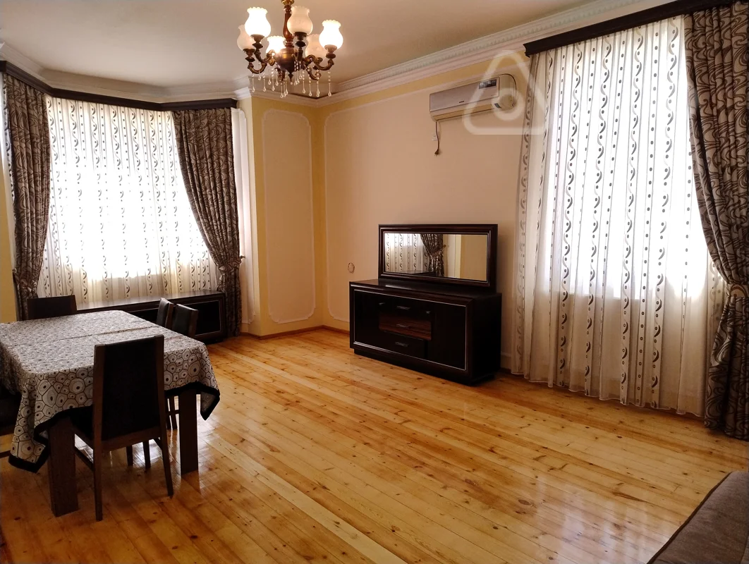 Satılır 5 otaqlı həyət evi 220 m² — Bakı, Abşeron 5 otaq 220.00 m²