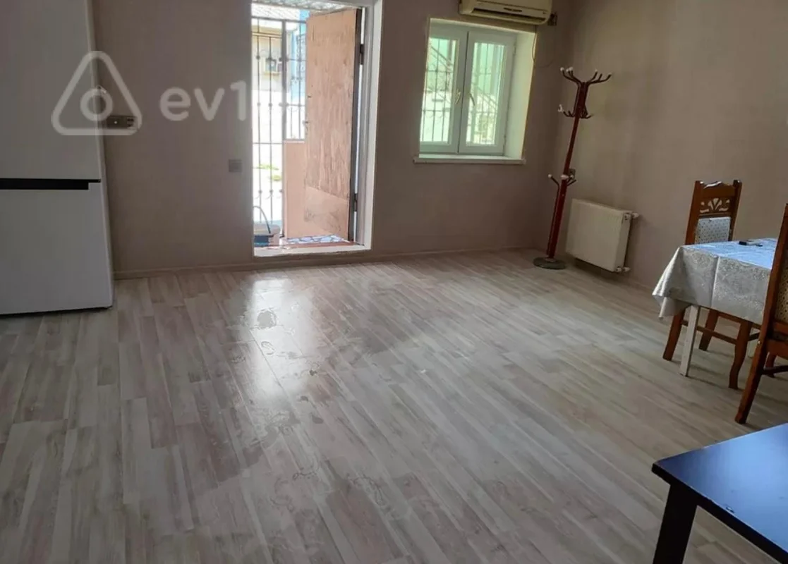 Kirayə verilir 2 otaqlı həyət evi 70 m² — Bakı, Binəqədi 2 otaq 70.00 m²