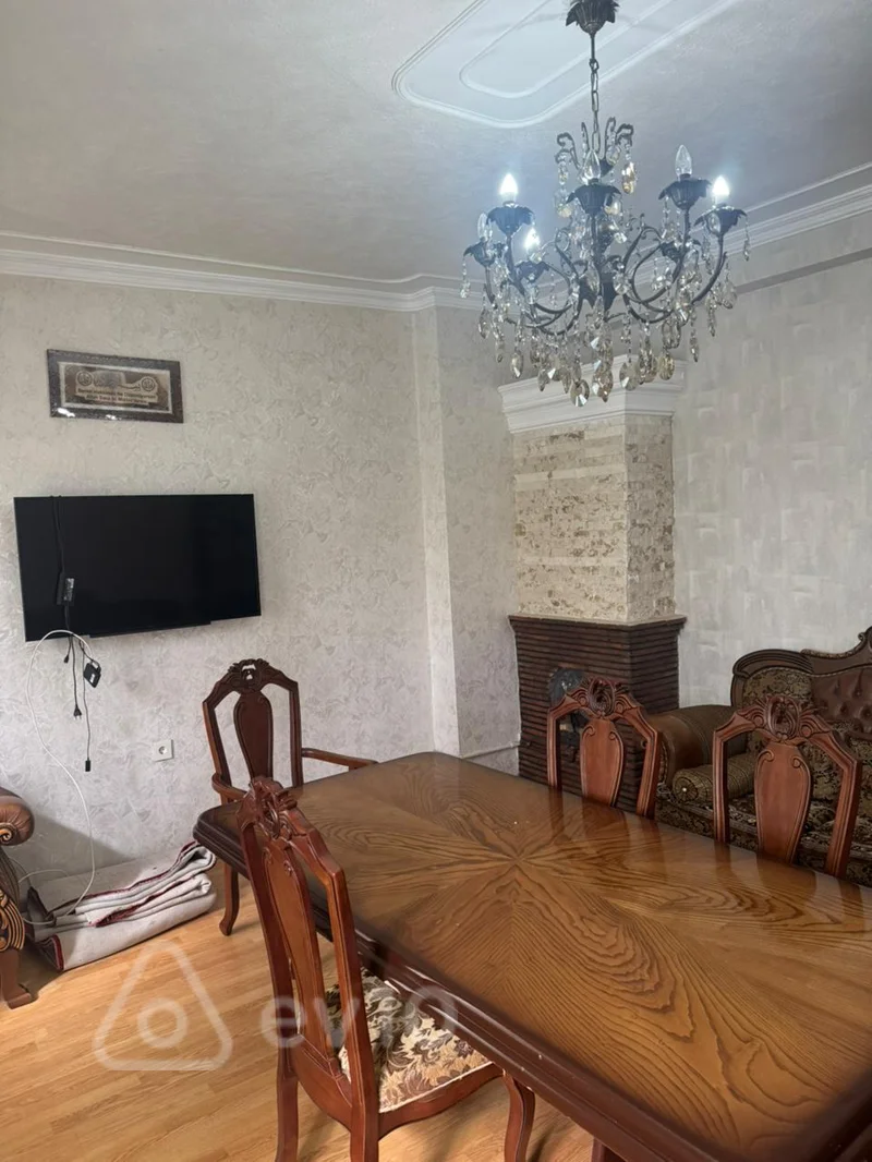 Kirayə verilir 2 otaqlı köhnə tikili 70 m² — Bakı, Binəqədi 2 otaq 70.00 m²