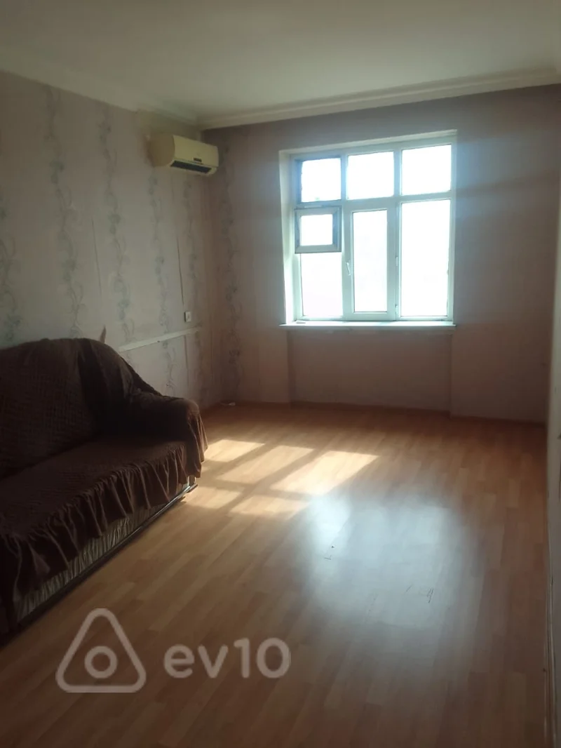 Kirayə verilir 3 otaqlı köhnə tikili 80 m² — Bakı, Nizami 3 otaq 80.00 m²