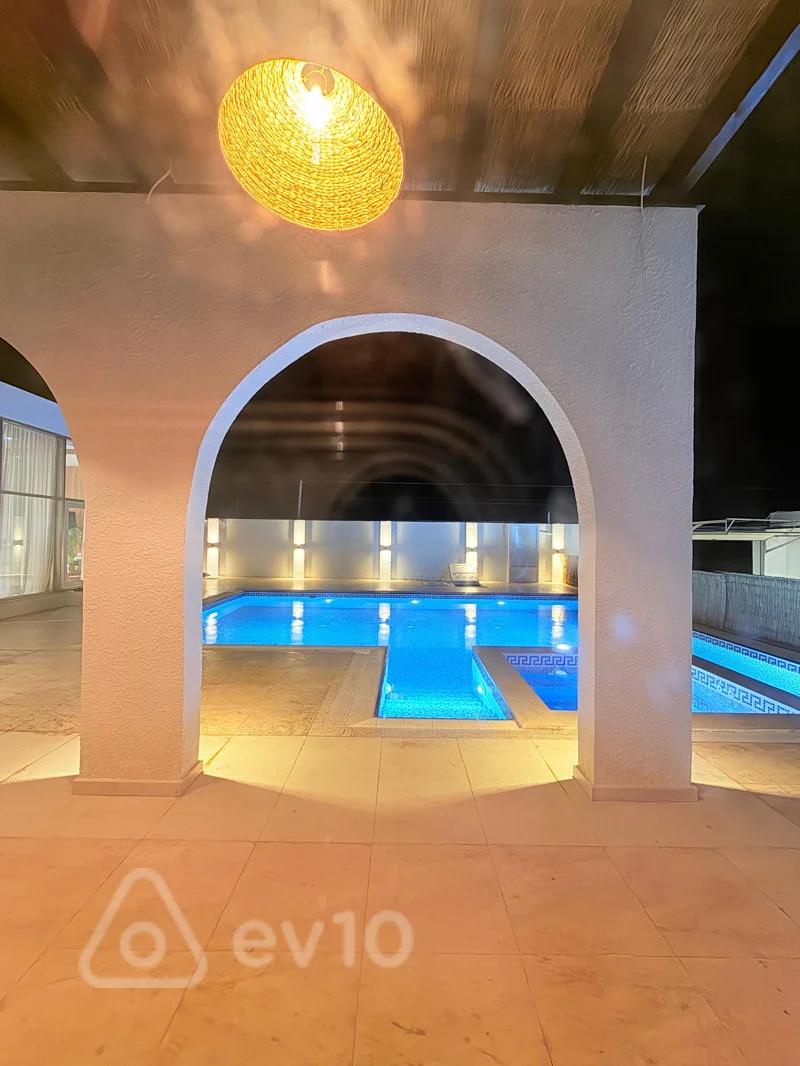 Kirayə verilir 6 otaqlı həyət evi 450 m² — Bakı, Xəzər 6 otaq 450.00 m²