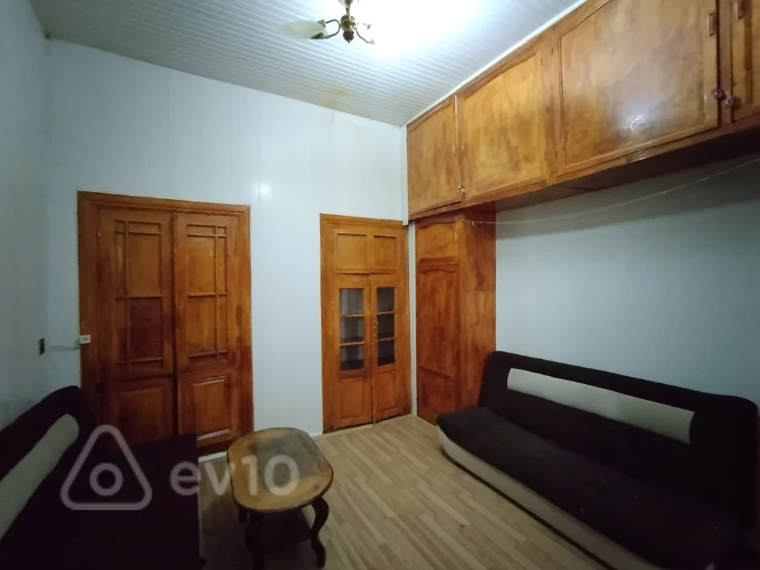 Kirayə verilir 1 otaqlı köhnə tikili 40 m² — Bakı, Səbail 1 otaq 40.00 m²
