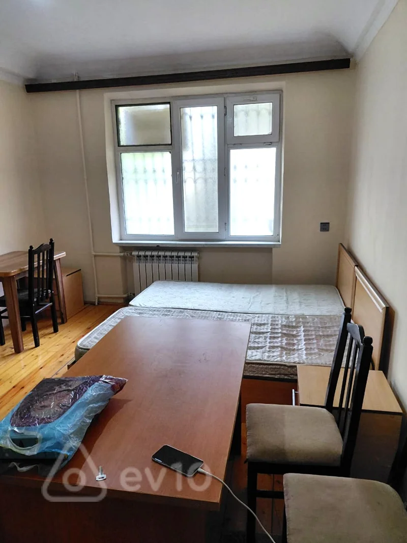 Kirayə verilir 1 otaqlı köhnə tikili 42 m² — Bakı, Nizami 1 otaq 42.00 m²