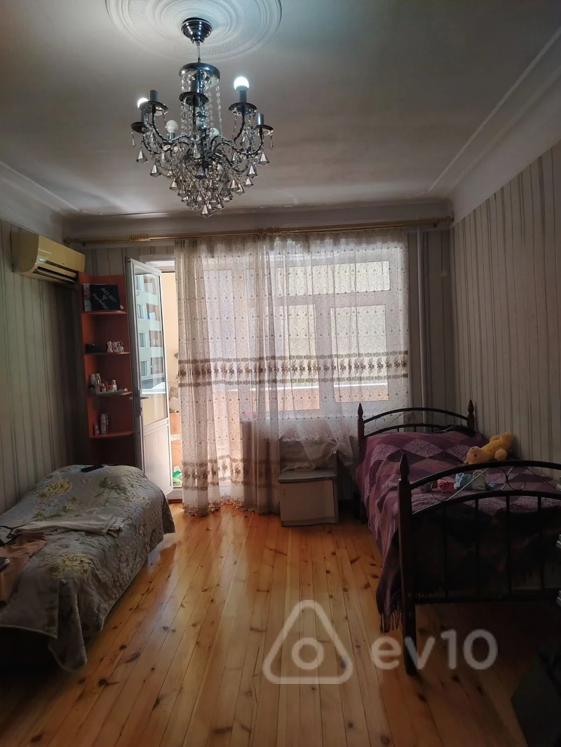 Kirayə verilir 3 otaqlı köhnə tikili 90 m² — Bakı, Yasamal 3 otaq 90.00 m²