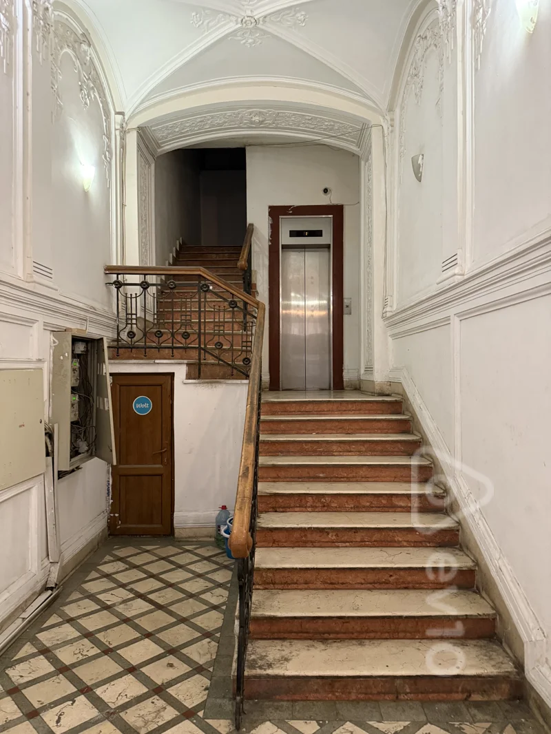 Satılır 7 otaqlı köhnə tikili 330 m² — Bakı, Səbail 7 otaq 330.00 m²