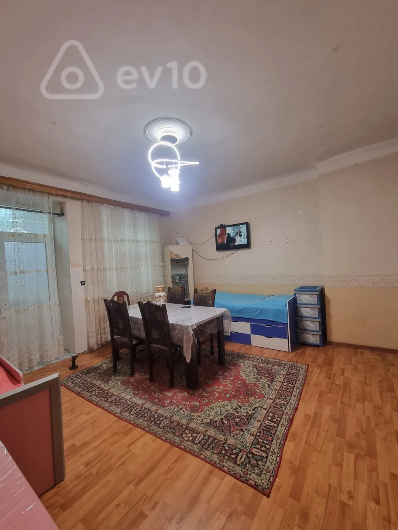 Satılır 3 otaqlı köhnə tikili 70 m² — Bakı, Binəqədi 3 otaq 70.00 m²