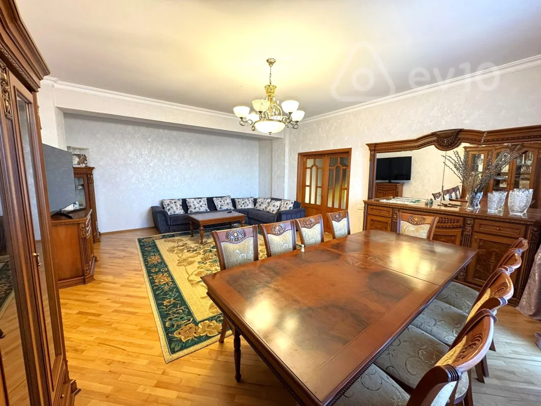 Kirayə verilir 3 otaqlı yeni tikili 130 m² — Bakı, Yasamal 3 otaq 130.00 m²