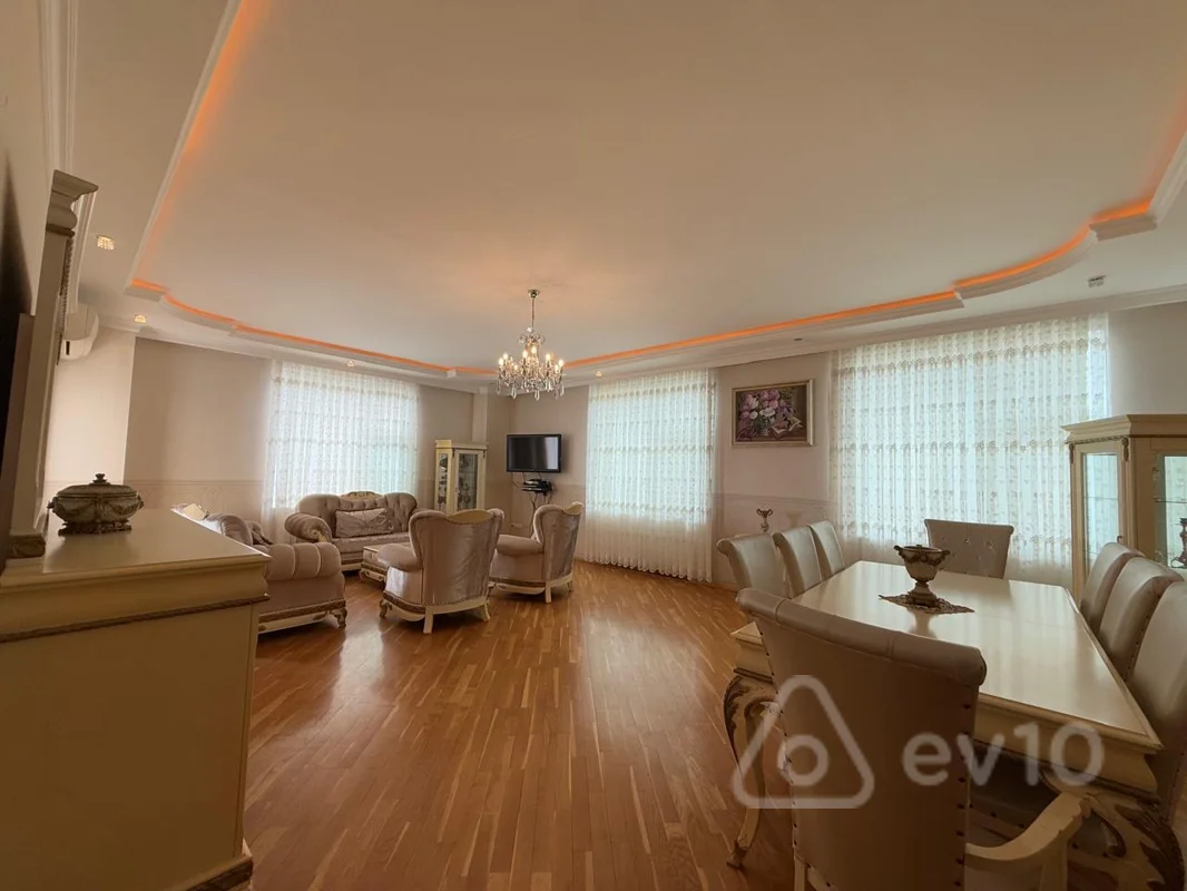 Kirayə verilir 4 otaqlı yeni tikili 160 m² — Bakı, Nərimanov 4 otaq 160.00 m²