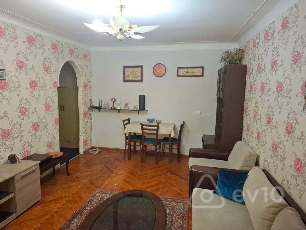 Kirayə verilir 1 otaqlı köhnə tikili 35 m² — Bakı, Yasamal 1 otaq 35.00 m²