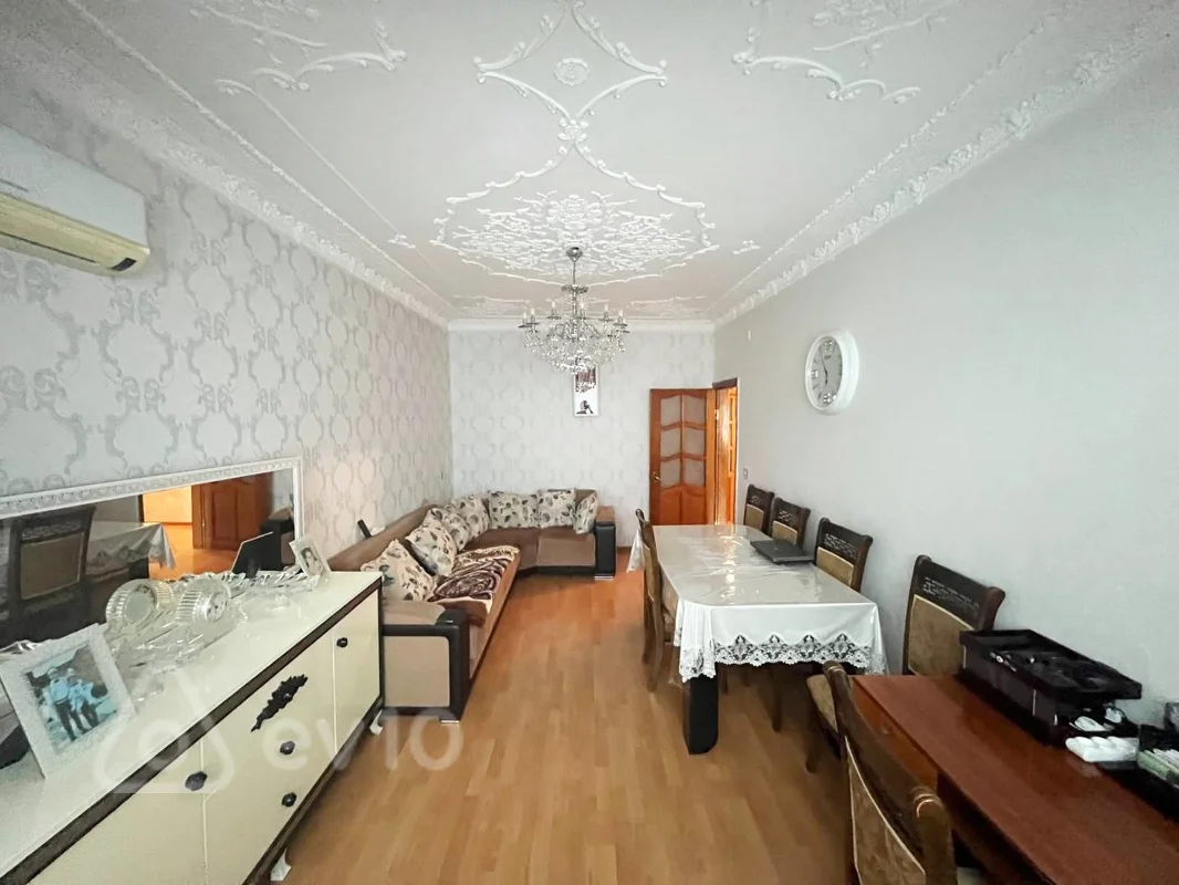 Satılır 4 otaqlı köhnə tikili 100 m² — Bakı, Yasamal 4 otaq 100.00 m²