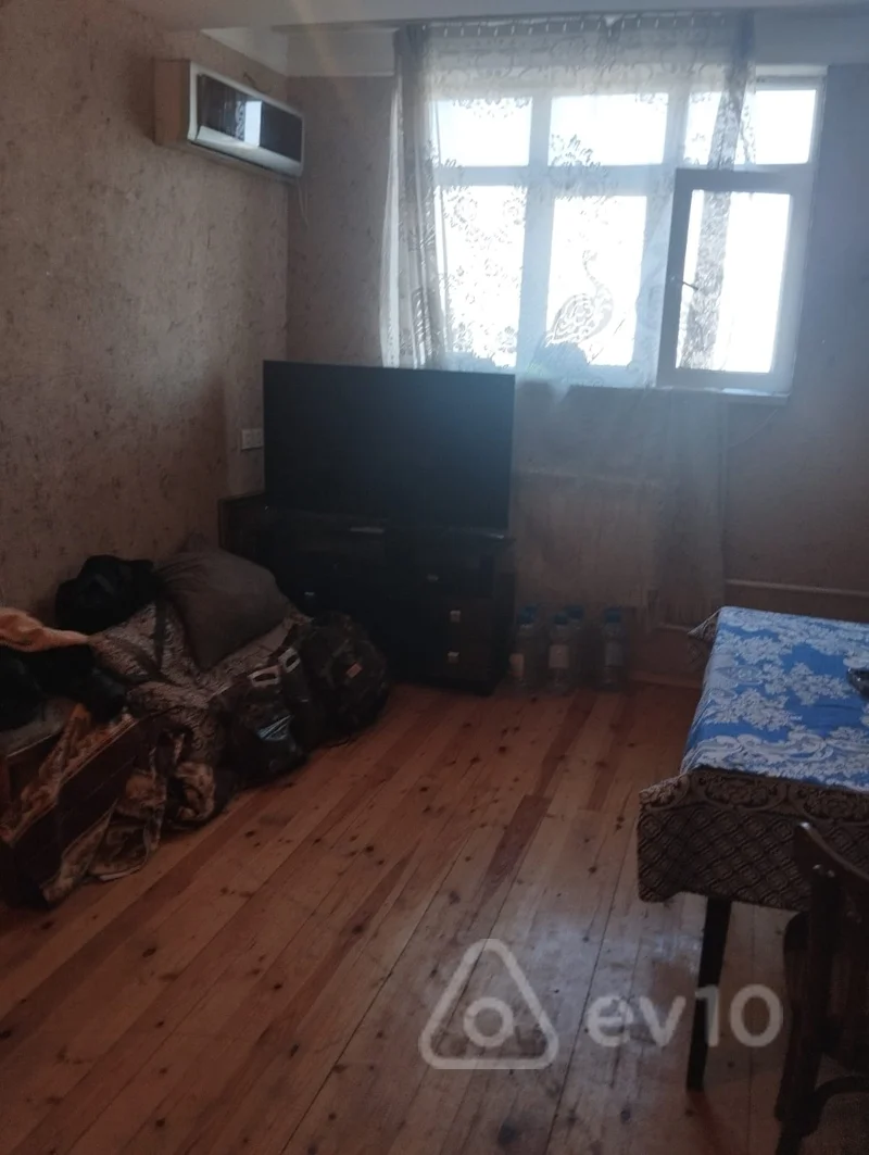 Kirayə verilir 2 otaqlı köhnə tikili 60 m² — Bakı, Nərimanov 2 otaq 60.00 m²