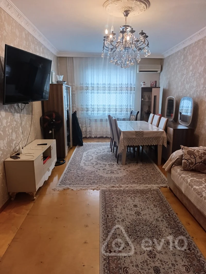 Satılır 3 otaqlı köhnə tikili 80 m² — Bakı, Nizami 3 otaq 80.00 m²