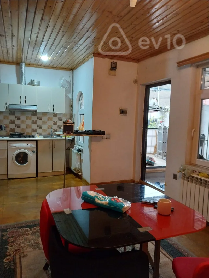 Kirayə verilir 2 otaqlı köhnə tikili 45 m² — Bakı, Yasamal 2 otaq 45.00 m²
