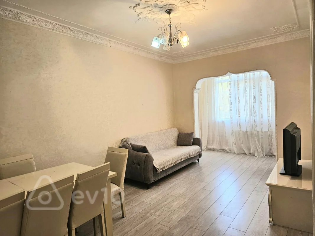 Kirayə verilir 3 otaqlı köhnə tikili 77 m² — Bakı, Nərimanov 3 otaq 77.00 m²