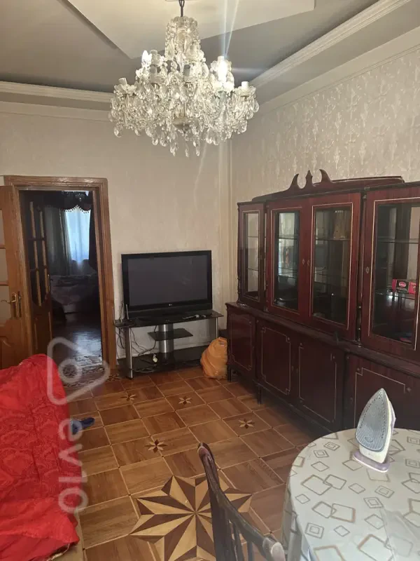 Kirayə verilir 3 otaqlı köhnə tikili 80 m²