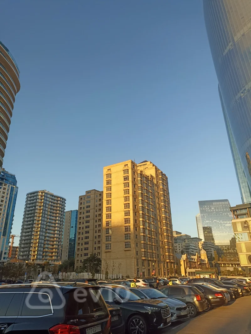 Satılır 4 otaqlı yeni tikili 241.1 m² — Bakı, Nəsimi 4 otaq 241.10 m²