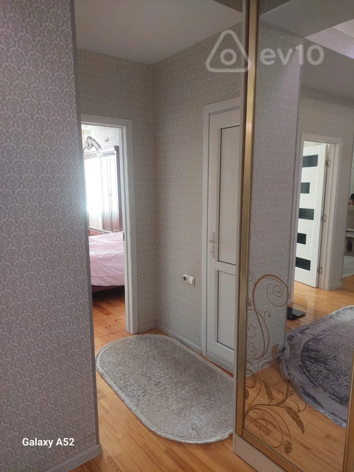 Satılır 3 otaqlı yeni tikili 84 m²