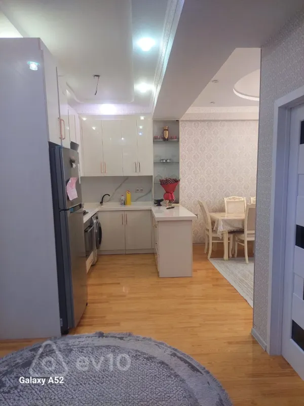 Satılır 3 otaqlı yeni tikili 84 m²