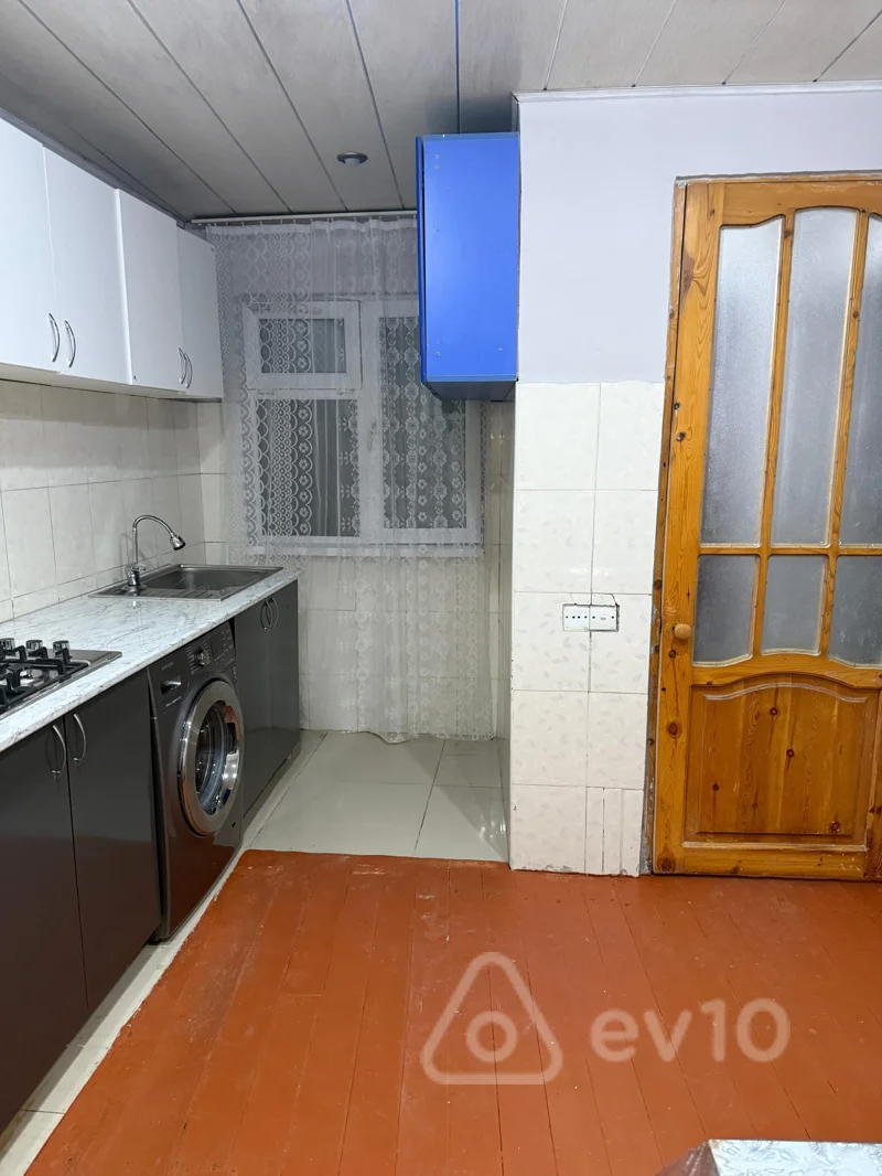 Kirayə verilir 3 otaqlı həyət evi 75 m² — Xırdalan 3 otaq 75.00 m²