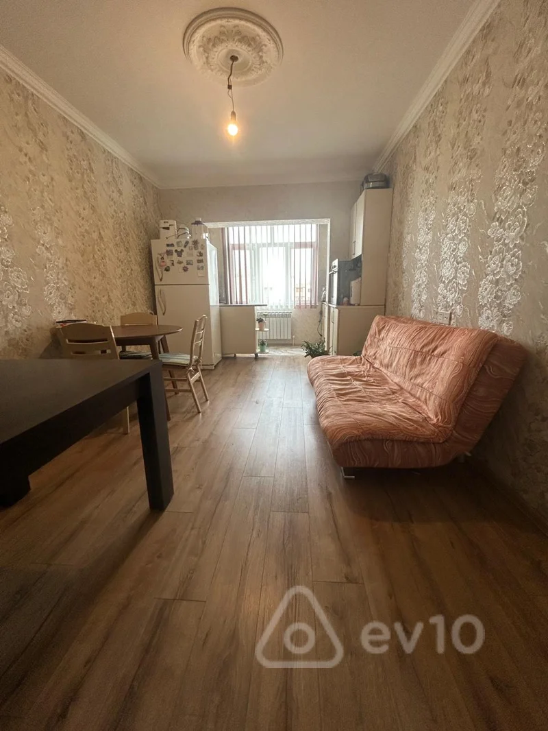 Satılır 3 otaqlı köhnə tikili 65 m² — Bakı, Binəqədi 3 otaq 65.00 m²