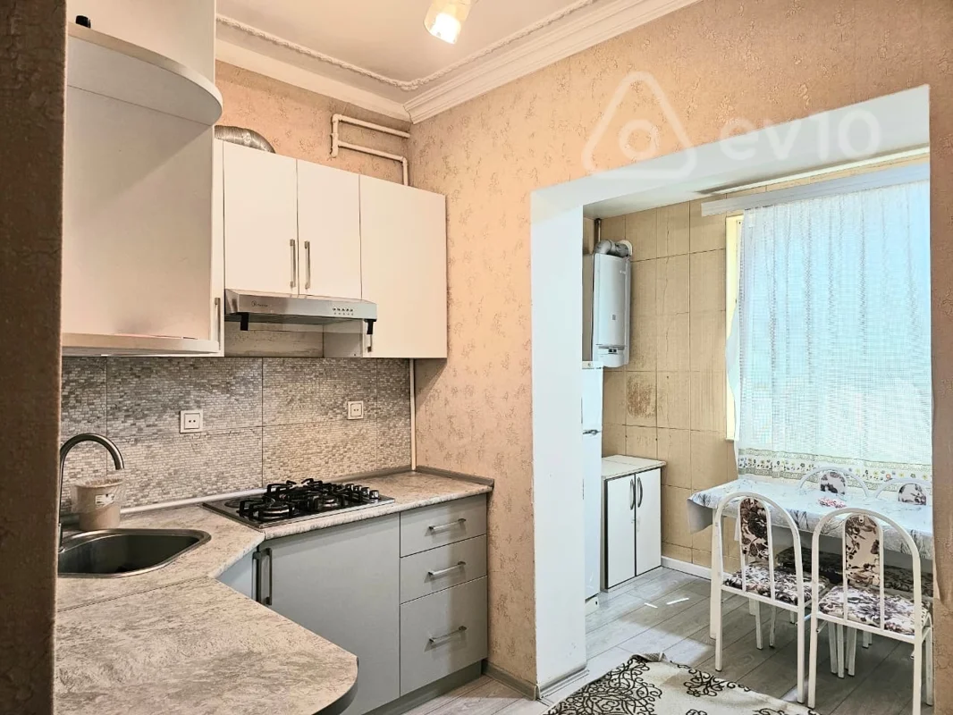 Kirayə verilir 3 otaqlı köhnə tikili 77 m² — Bakı, Nərimanov 3 otaq 77.00 m²