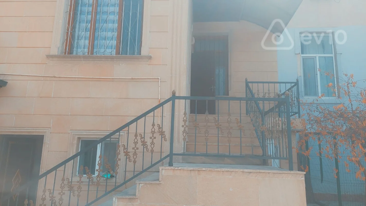 Satılır 7 otaqlı həyət evi 320 m² — Bakı, Binəqədi 7 otaq 320.00 m²