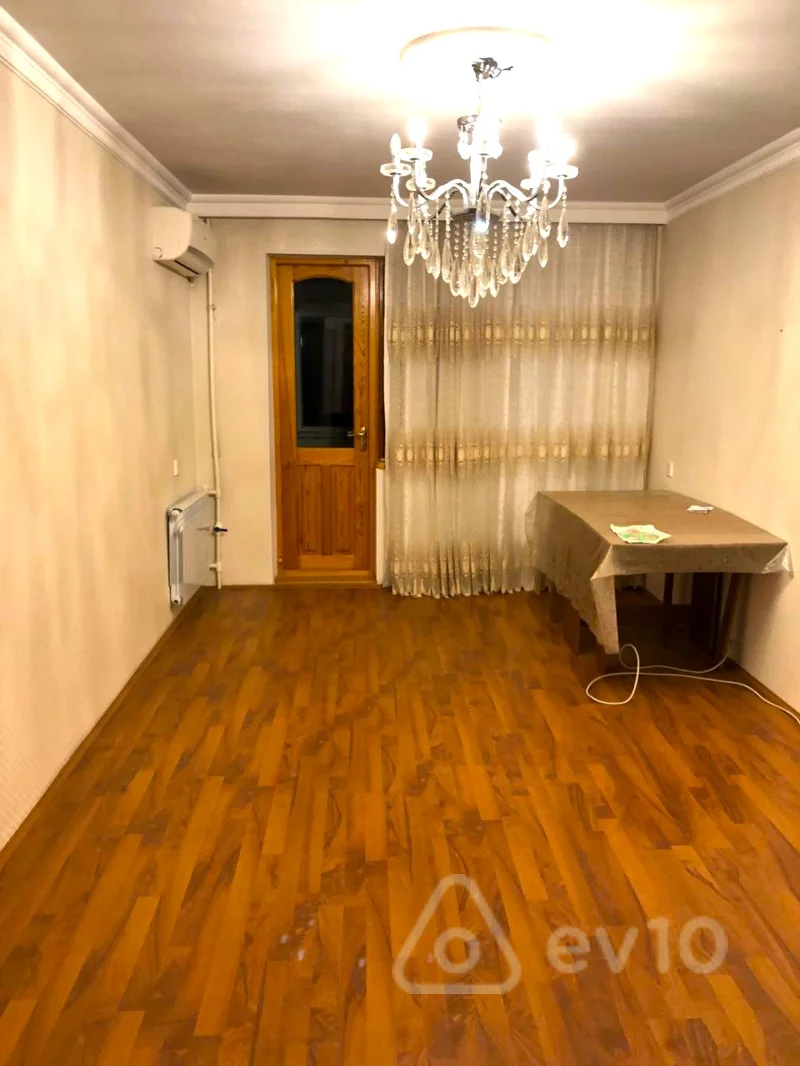Satılır 2 otaqlı köhnə tikili 50 m² — Bakı, Nizami 2 otaq 50.00 m²