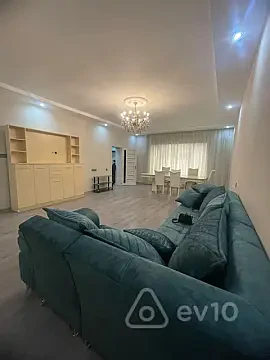 Kirayə verilir 5 otaqlı həyət evi 250 m² — Bakı, Səbail 5 otaq 250.00 m²