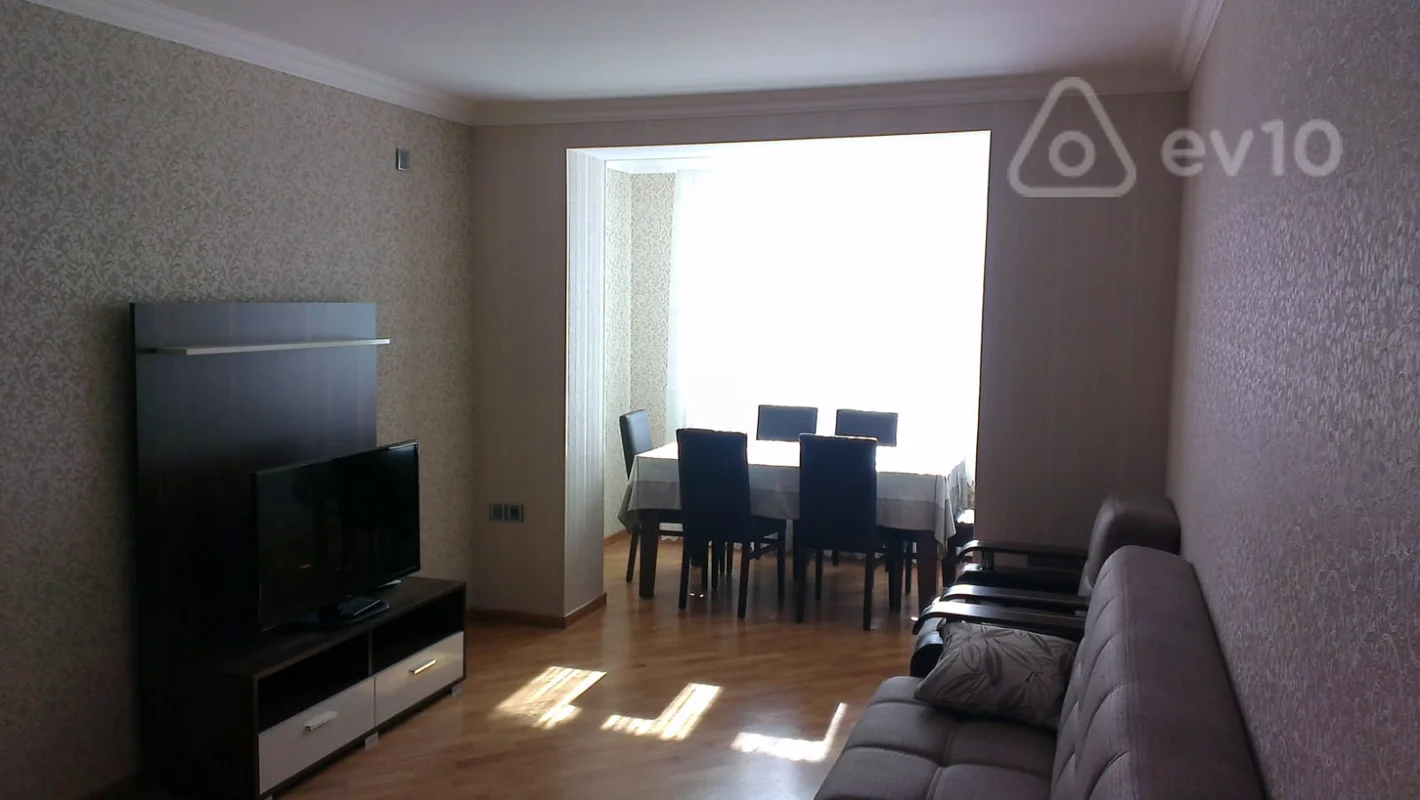 Satılır 3 otaqlı köhnə tikili 75 m² — Bakı, Yasamal 3 otaq 75.00 m²