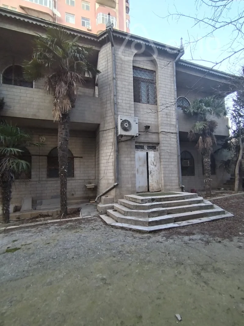 Satılır 5 otaqlı həyət evi 500 m² — Bakı, Yasamal 5 otaq 500.00 m²