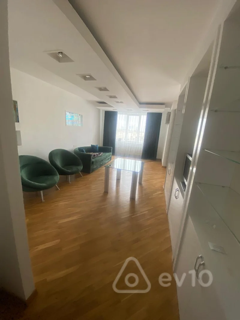 Kirayə verilir 4 otaqlı yeni tikili 160 m² — Bakı, Yasamal 4 otaq 160.00 m²