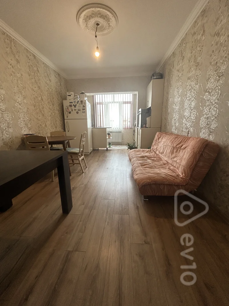 Satılır 3 otaqlı köhnə tikili 60 m² — Bakı, Binəqədi 3 otaq 60.00 m²