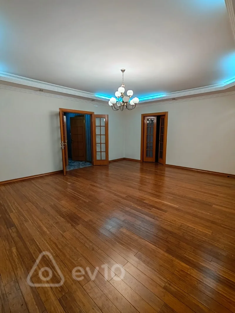 Kirayə verilir 3 otaqlı köhnə tikili 80 m² — Bakı, Nərimanov 3 otaq 80.00 m²