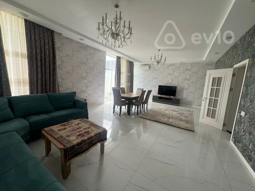 Satılır 5 otaqlı həyət evi 200 m² — Bakı, Səbail 5 otaq 200.00 m²