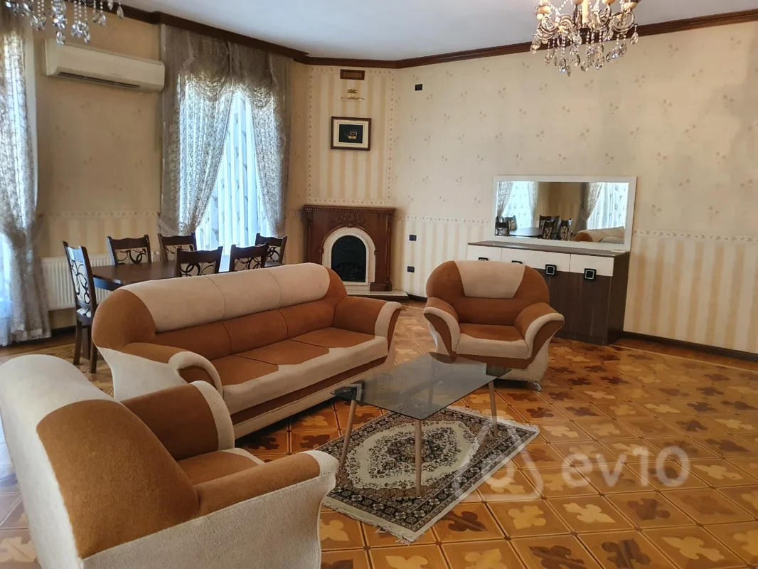 Kirayə verilir 4 otaqlı yeni tikili 200 m² — Bakı, Yasamal 4 otaq 200.00 m²
