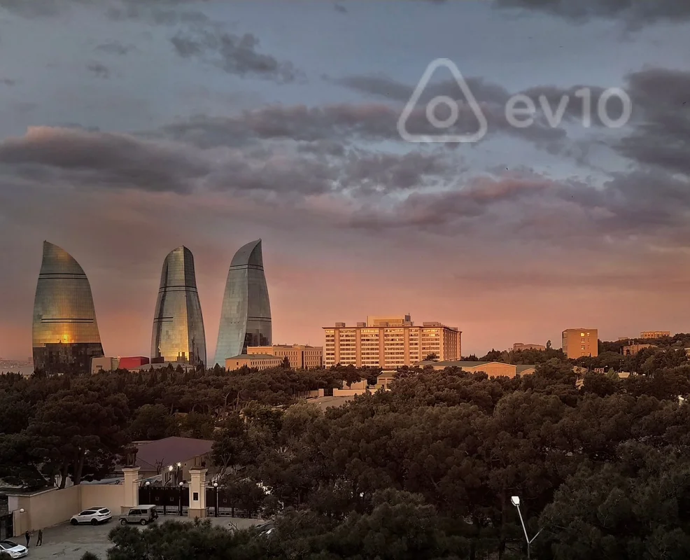 Satılır 4 otaqlı köhnə tikili 100 m² — Bakı, Yasamal 4 otaq 100.00 m²