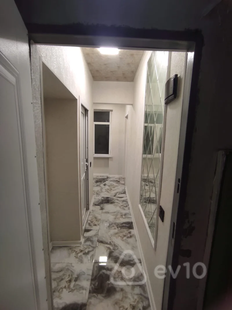 Satılır 2 otaqlı köhnə tikili 42 m² — Bakı, Binəqədi 2 otaq 42.00 m²