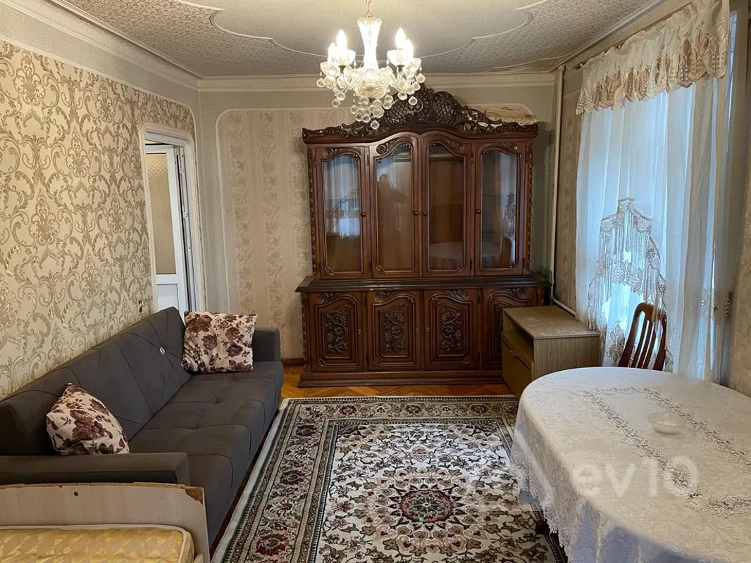 Kirayə verilir 1 otaqlı köhnə tikili 45 m² — Bakı, Nərimanov 1 otaq 45.00 m²