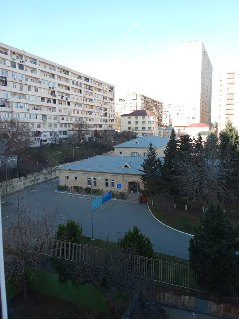 Kirayə verilir 4 otaqlı köhnə tikili 110 m² — Bakı, Yasamal 4 otaq 110.00 m²