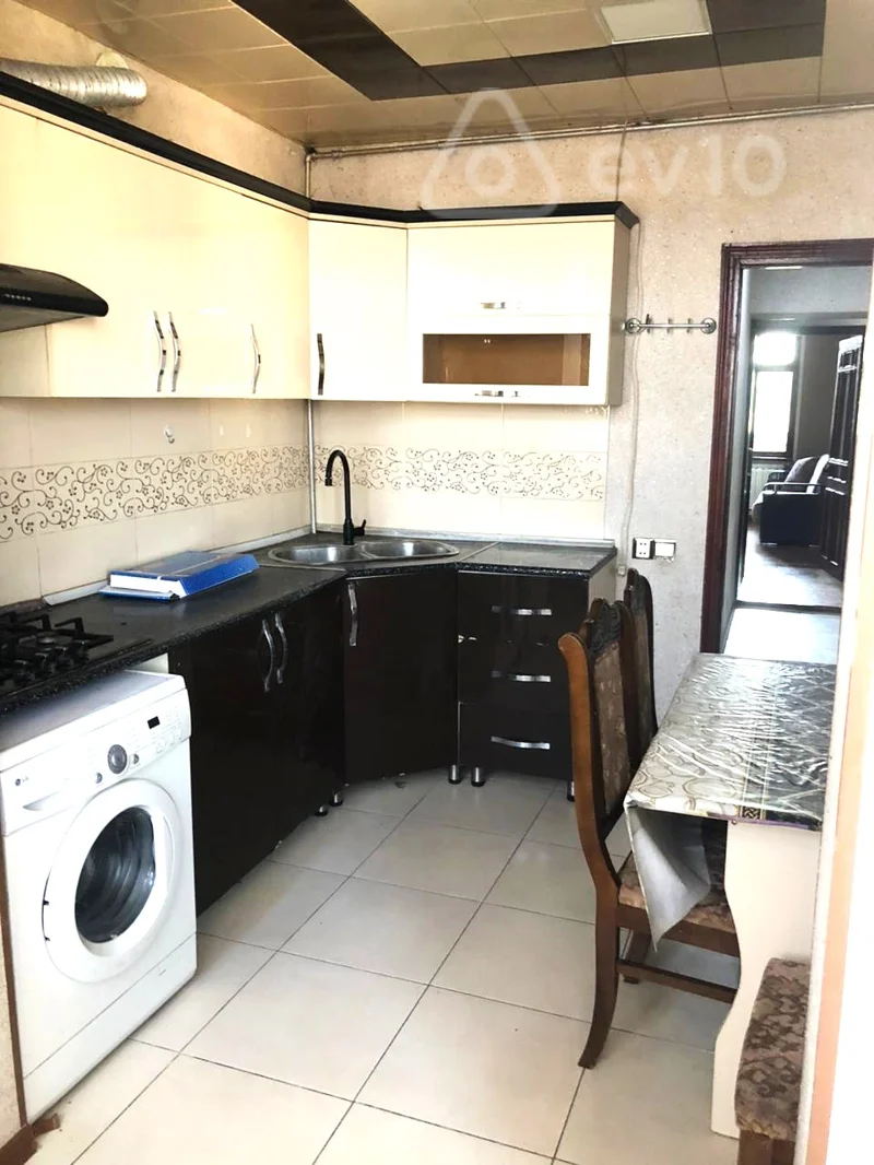 Kirayə verilir 4 otaqlı köhnə tikili 120 m² — Bakı, Nizami 4 otaq 120.00 m²