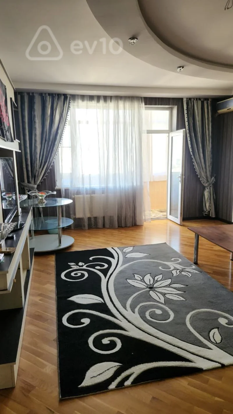 Kirayə verilir 3 otaqlı yeni tikili 140 m² — Bakı, Yasamal 3 otaq 140.00 m²