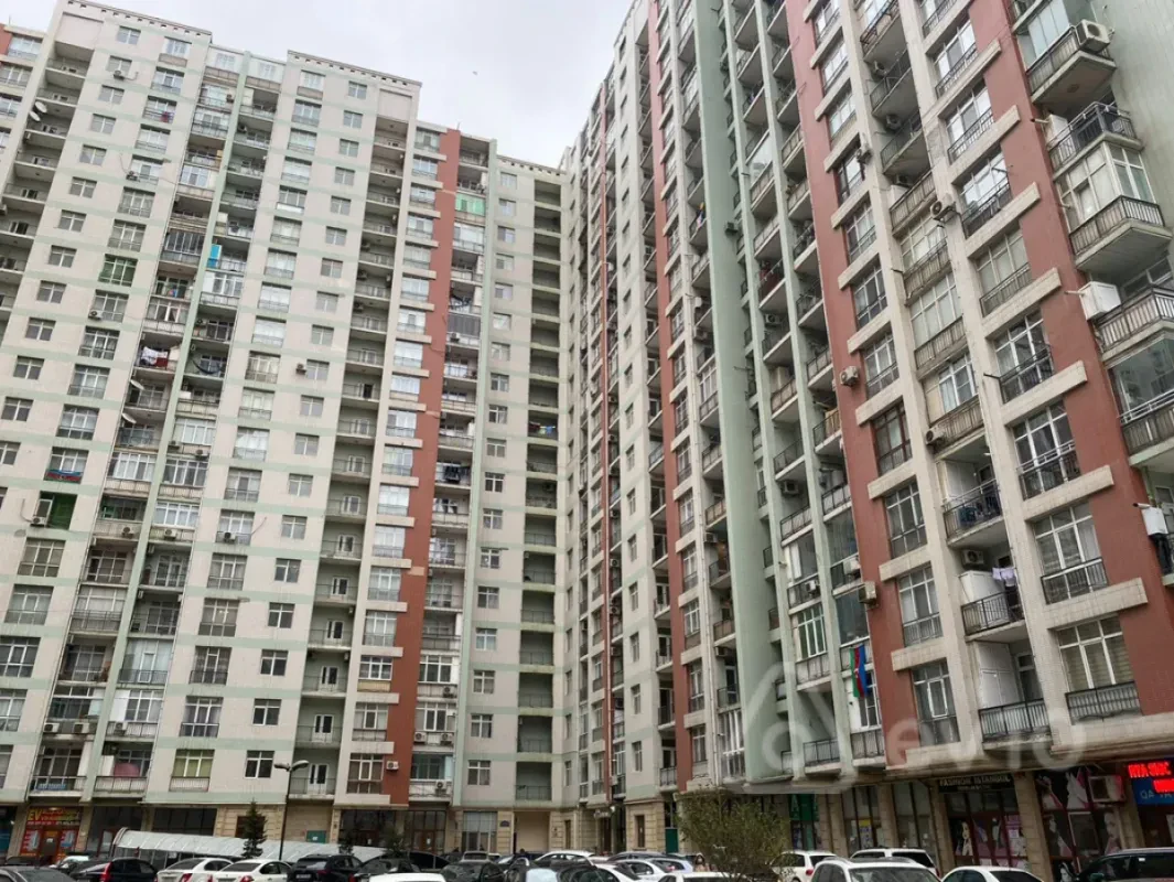Kirayə verilir 3 otaqlı yeni tikili 120 m²